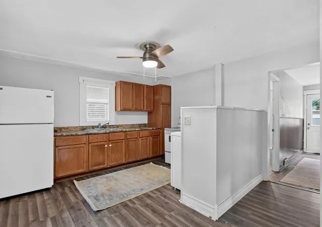 Photo 4 of Single family home for sale at 306 2nd Avenue NE, Glenwood, MN 56334 | MLS# 7121079 | Listing updated on 2026-08-21