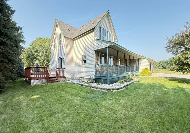 Photo 3 of Single family home for sale at 237 E Dahlstrom Ave, Appleton, MN 56208 | MLS# 7121086 | Listing updated on 2026-08-05