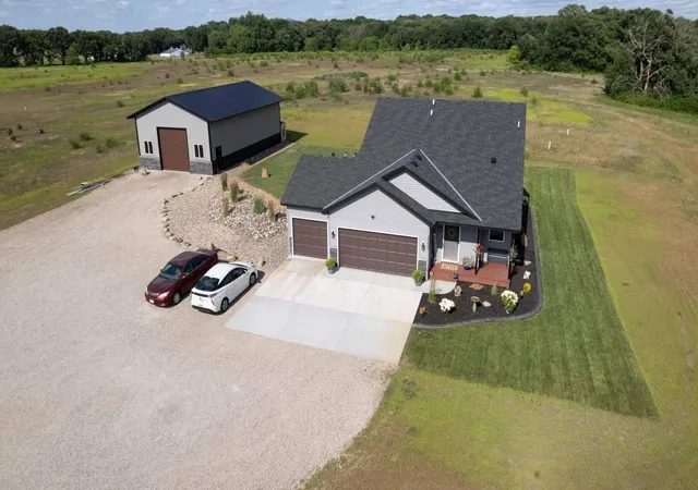2nd image of 30601 144th St Nw, Princeton, MN 55371 | MLS# 7121102