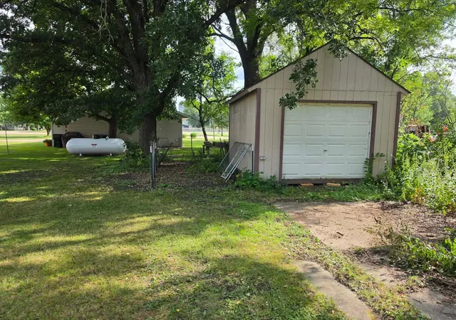 22nd image of 547 Grant St, Wendell, MN 56590 | MLS# 7121125