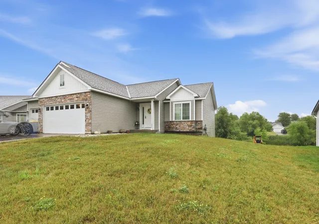 Photo 2 of Sale Pending at 526 3rd Avenue Ne, Lonsdale, MN 55046 | MLS# 7121135 | Listing updated on 2026-08-25