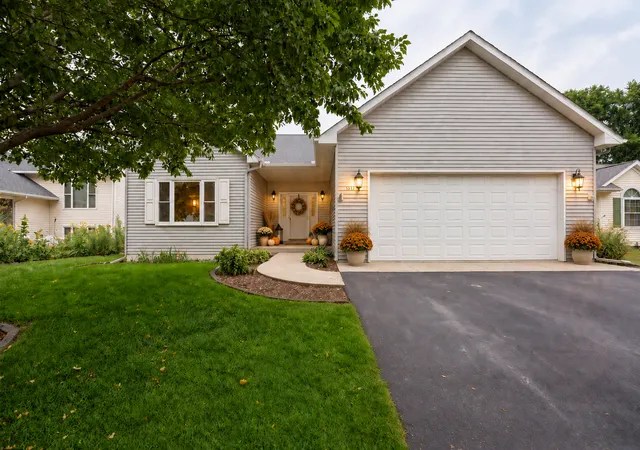 Single family home for sale at 1317 7th Street N, Cannon Falls, MN 55009 | MLS# 7121142
