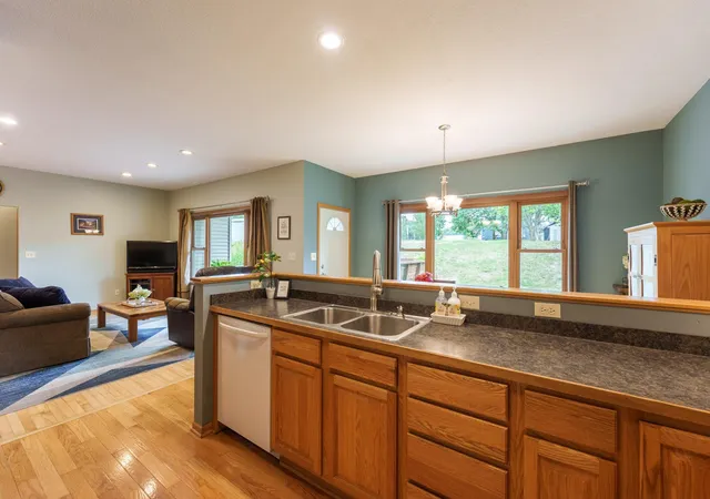Photo 3 of Single family home for sale at 1317 7th Street N, Cannon Falls, MN 55009 | MLS# 7121142 | Listing updated on 2026-08-31