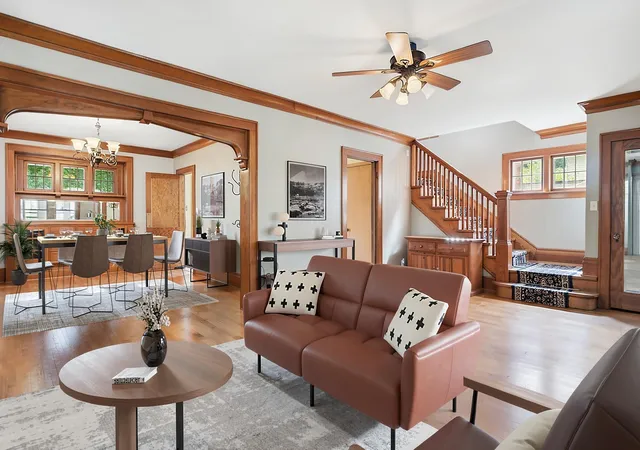 Photo 1 of Single family home for sale at 252 Stevens St W, Saint Paul, MN 55107 | MLS# 7121144 | Listing updated on 2026-10-29