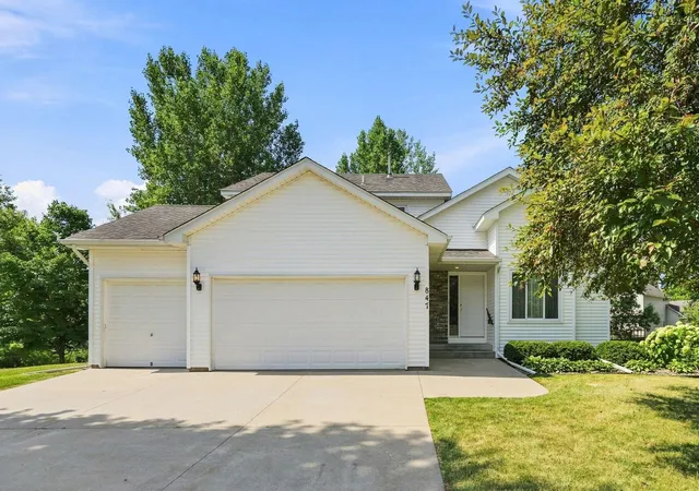 Photo 1 of Single family home for sale at 847 Vista Cir, Delano, MN 55328 | MLS# 7121148 | Listing updated on 2026-09-19