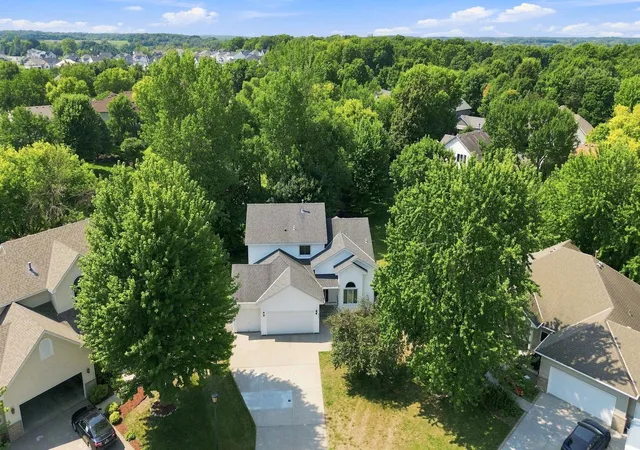 Photo 2 of Single family home for sale at 847 Vista Cir, Delano, MN 55328 | MLS# 7121148 | Listing updated on 2026-09-19