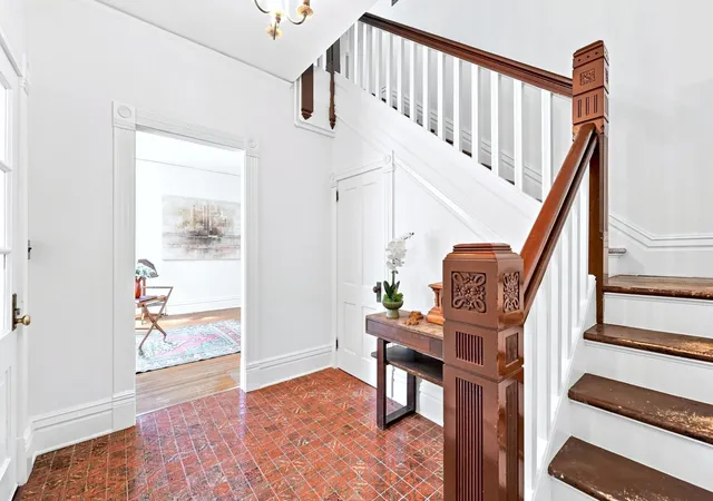 Photo 2 of Single family home for sale at 200 Maple St, Northfield, MN 55057 | MLS# 7121149 | Listing updated on 2026-09-13