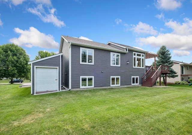 Photo 4 of Sale Pending at 346 Wagner Way, Elko New Market, MN 55054 | MLS# 7121161 | Listing updated on 2026-08-13