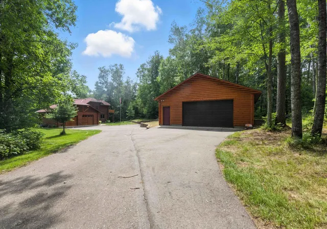 Photo 3 of Single family home for sale at 37739 Pickerel Trl, Crosslake, MN 56442 | MLS# 7121165 | Listing updated on 2026-08-13