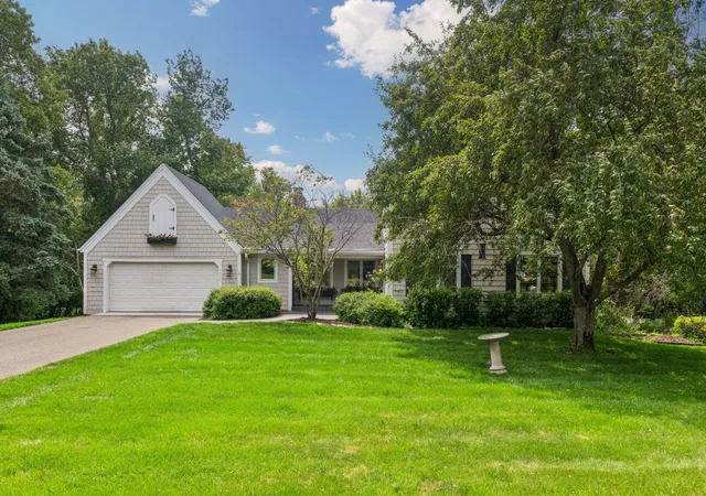 3rd image of 2775 White Oak Cir, Long Lake, MN 55356 | MLS# 7121173