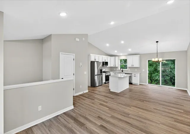 5th image of 37528 Greenway Ave, North Branch, MN 55056 | MLS# 7121176