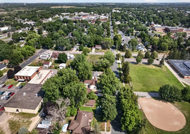 15th image of 804 4th St, Farmington, MN 55024 | MLS# 7121177