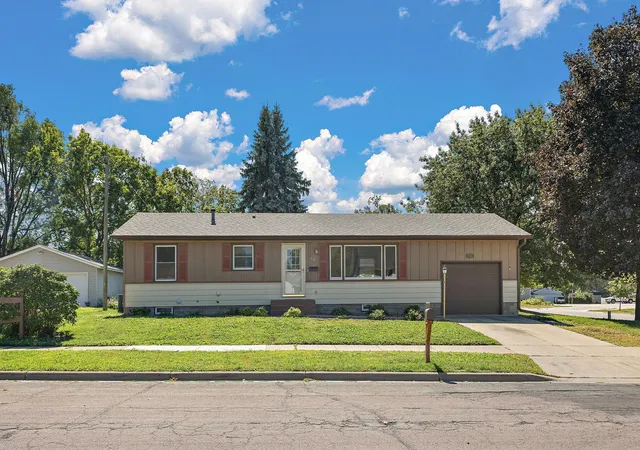 Photo 2 of Single family home for sale at 109 12th St Nw, Faribault, MN 55021 | MLS# 7121178 | Listing updated on 2026-09-19