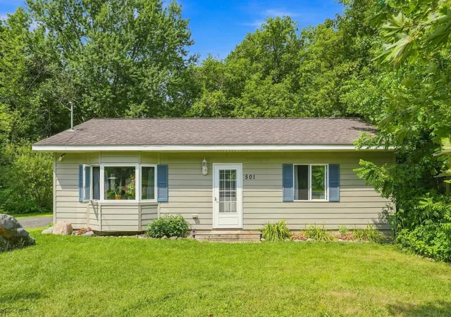 4th image of 501 N Hamilton St, Saint Croix Falls, WI 54024 | MLS# 7121180