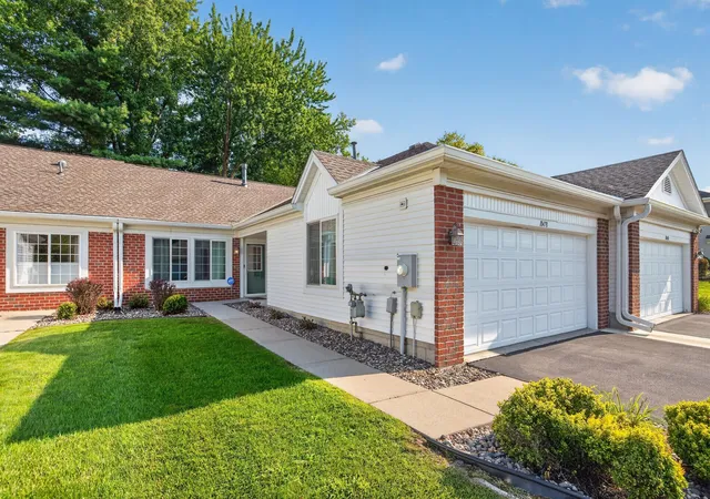 Photo 1 of Single family home for sale at 10478 Bay View Ln, Saint Paul, MN 55129 | MLS# 7121189 | Listing updated on 2026-08-31
