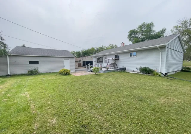 Photo 3 of Single family home for sale at 11 Ives Rd, Silver Bay, MN 55614 | MLS# 7121223 | Listing updated on 2026-08-05