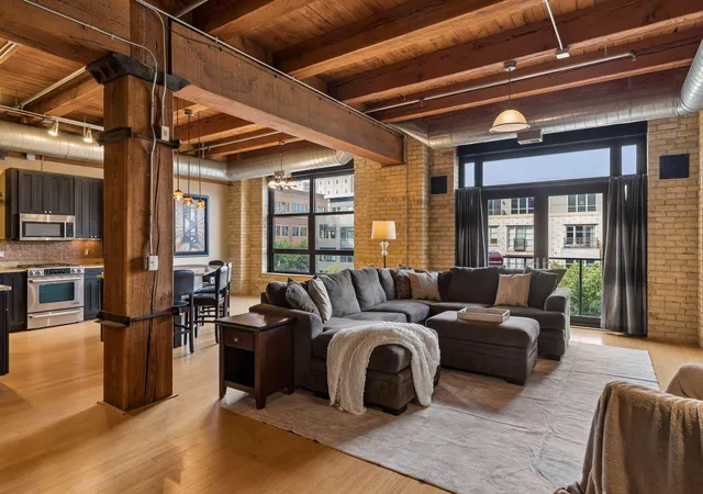 Photo 2 of Condo for sale at 607 Washington Ave S #307, Minneapolis, MN 55415 | MLS# 7121231 | Listing updated on 2026-09-02