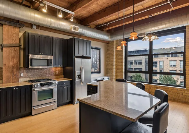 Photo 3 of Condo for sale at 607 Washington Ave S #307, Minneapolis, MN 55415 | MLS# 7121231 | Listing updated on 2026-09-22