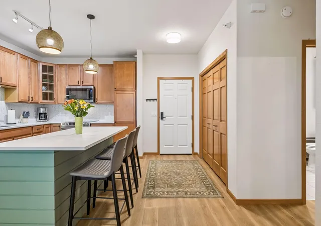 Photo 3 of Condo for sale at 7100 Metro Blvd #415, Minneapolis, MN 55439 | MLS# 7121233 | Listing updated on 2026-09-08