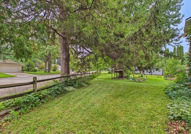 Photo 3 of Sale Pending at 1116 Austin Rd, Owatonna, MN 55060 | MLS# 7121241 | Listing updated on 2026-09-03