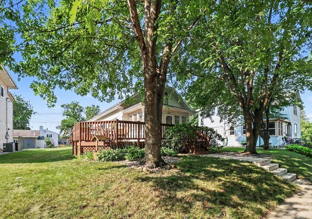 Photo 2 of Sale Pending at 302 Elm Ave Sw, Montgomery, MN 56069 | MLS# 7121245 | Listing updated on 2026-09-03