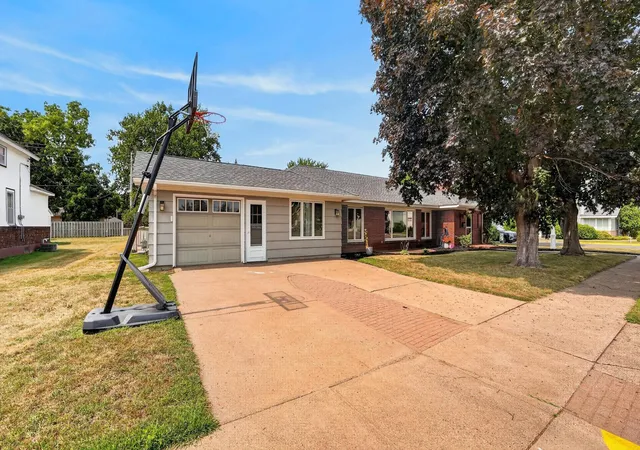 2nd image of 305 7th St Sw, Pine City, MN 55063 | MLS# 7121249