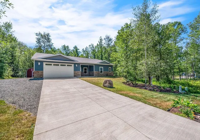2nd image of 200 Langhorst Ct, Moose Lake, MN 55767 | MLS# 7121270