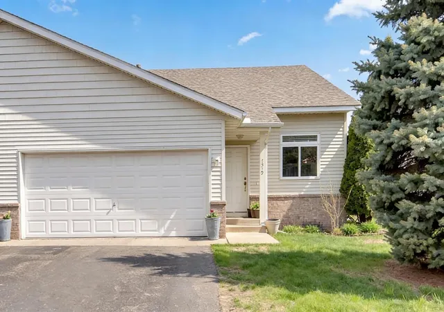Photo 1 of Single family home for sale at 1519 Balinese St, Shakopee, MN 55379 | MLS# 7121290 | Listing updated on 2026-10-06