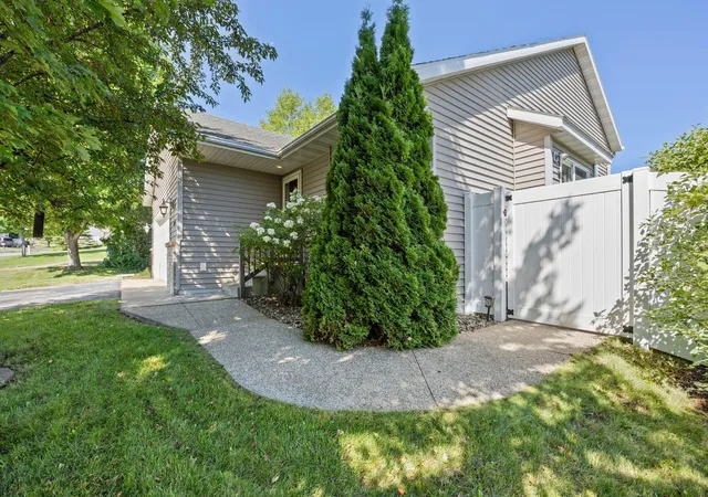 3rd image of 1419 17Th Ave Se, Saint Joseph, MN 56374 | MLS# 7121292