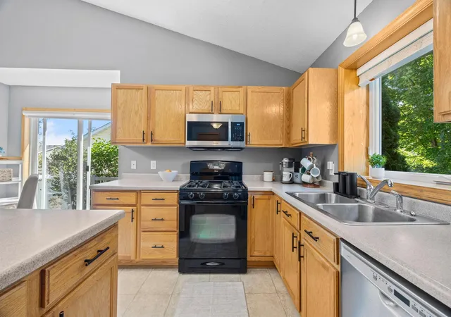 4th image of 1419 17Th Ave Se, Saint Joseph, MN 56374 | MLS# 7121292