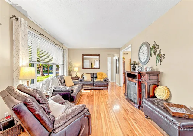 5th image of 11649 Wren St Nw, Minneapolis, MN 55433 | MLS# 7121302
