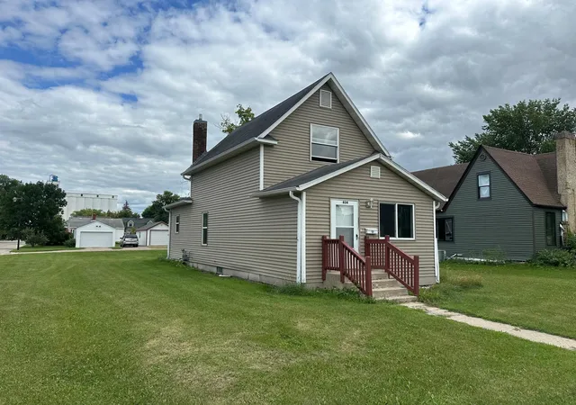 Photo 1 of Single family home for sale at 824 Labree Ave N, Thief River Falls, MN 56701 | MLS# 7121310 | Listing updated on 2026-08-06