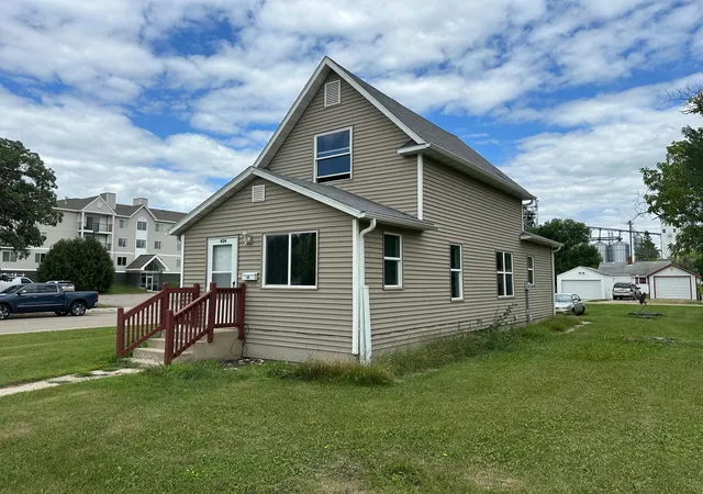 Photo 2 of Single family home for sale at 824 Labree Ave N, Thief River Falls, MN 56701 | MLS# 7121310 | Listing updated on 2026-08-06