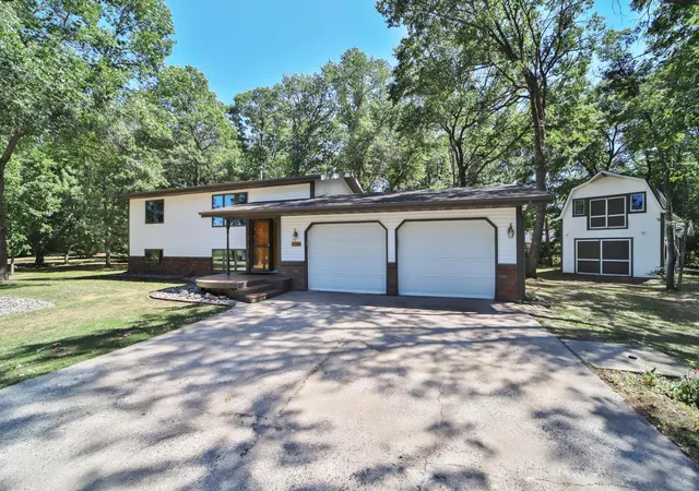 Photo 1 of Single family home for sale at 6205 Donald St, Baxter, MN 56425 | MLS# 7121312 | Listing updated on 2026-10-02