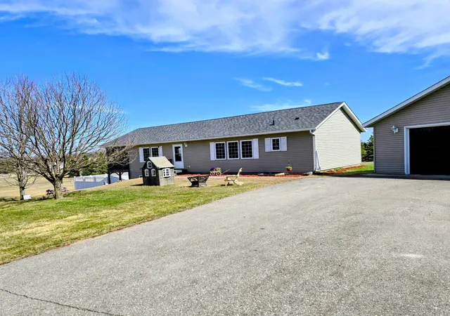 3rd image of 2257 Long Lake Rd, Detroit Lakes, MN 56501 | MLS# 7121333