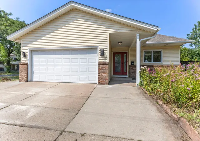 Photo 3 of Sale Pending at 403 Pierce St Ne, Minneapolis, MN 55413 | MLS# 7121339 | Listing updated on 2026-08-31