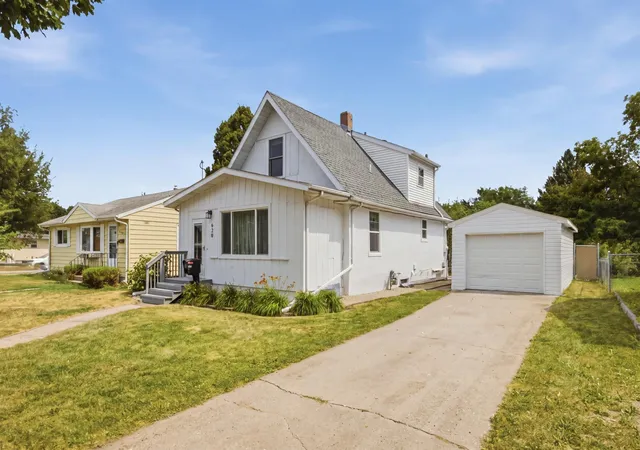 2nd image of 620 17th St N, Moorhead, MN 56560 | MLS# 7121343