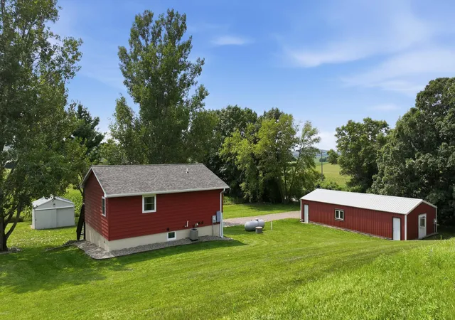 4th image of 216 50Th St, New Auburn, WI 54757 | MLS# 7121346