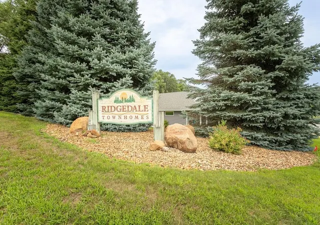 Photo 2 of Single family home for sale at 2211 Ridgedale Dr Se, Alexandria, MN 56308 | MLS# 7121355 | Listing updated on 2026-09-25