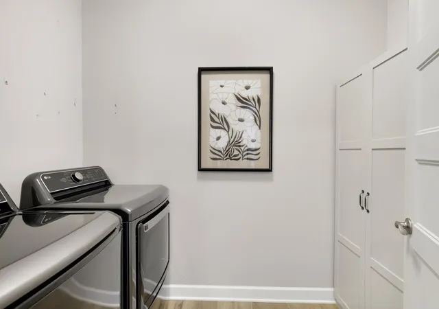 Photo 4 of Single family home for sale at 17989 Gresford Ln, Lakeville, MN 55044 | MLS# 7121379 | Listing updated on 2026-09-28