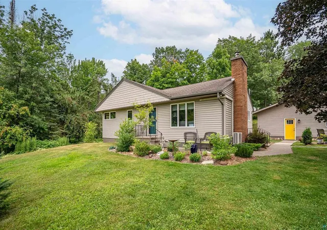 1st image of 1295 Gault Rd, Wrenshall, MN 55797 | MLS# 7121384
