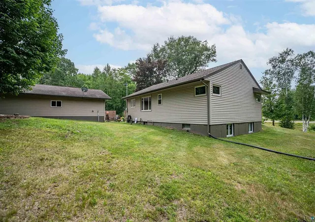 2nd image of 1295 Gault Rd, Wrenshall, MN 55797 | MLS# 7121384