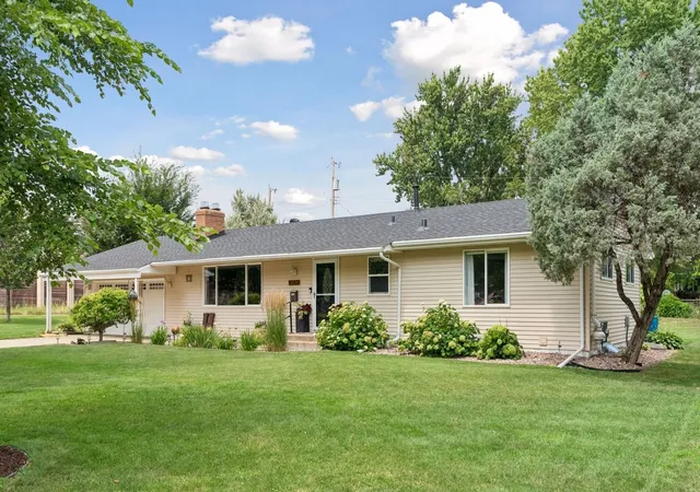 1st image of 9312 W 23rd St, Minneapolis, MN 55426 | MLS# 7121389
