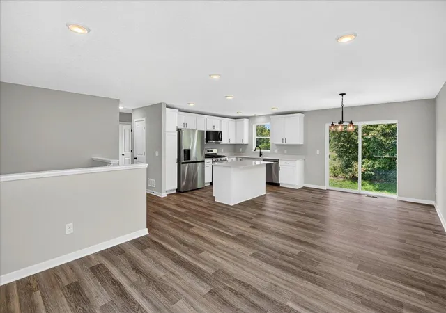 4th image of 37537 Greenway Ave, North Branch, MN 55056 | MLS# 7121395