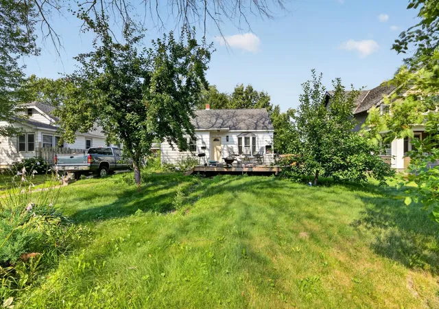 1st image of 606 S Miller Ave, Litchfield, MN 55355 | MLS# 7121405