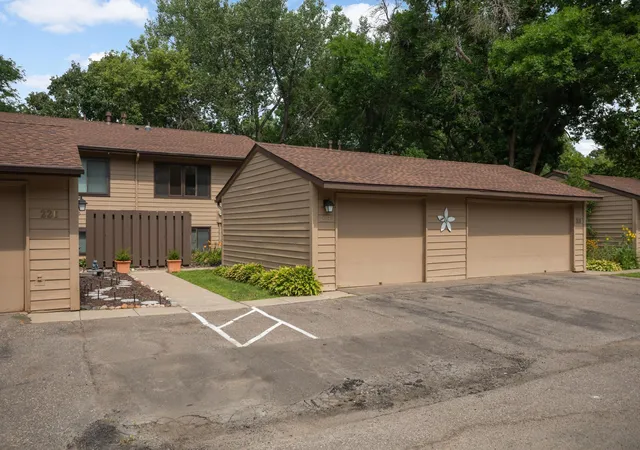 Photo 2 of Sale Pending at 219 W Eagle Lake Dr, Maple Grove, MN 55369 | MLS# 7121407 | Listing updated on 2026-09-08