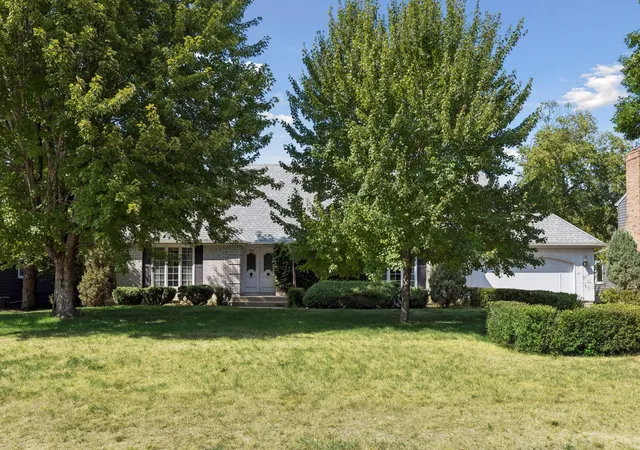2nd image of 4708 Aspasia Cir, Minneapolis, MN 55435 | MLS# 7121408