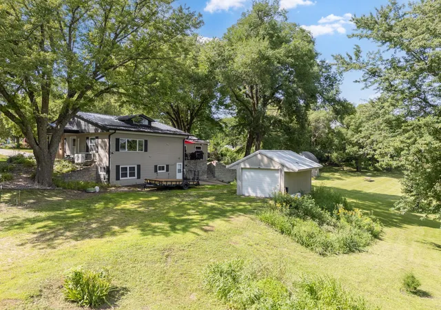 2nd image of 10 9th Ave Nw, Oronoco, MN 55960 | MLS# 7121418