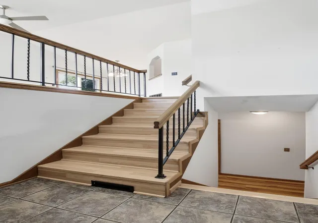 2nd image of 17604 Lorence Wy, Eden Prairie, MN 55346 | MLS# 7121431