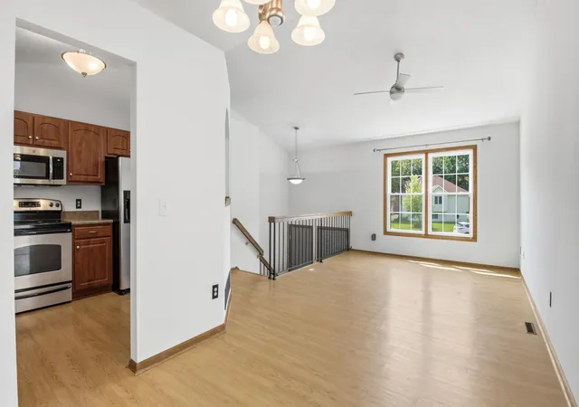 3rd image of 17604 Lorence Wy, Eden Prairie, MN 55346 | MLS# 7121431